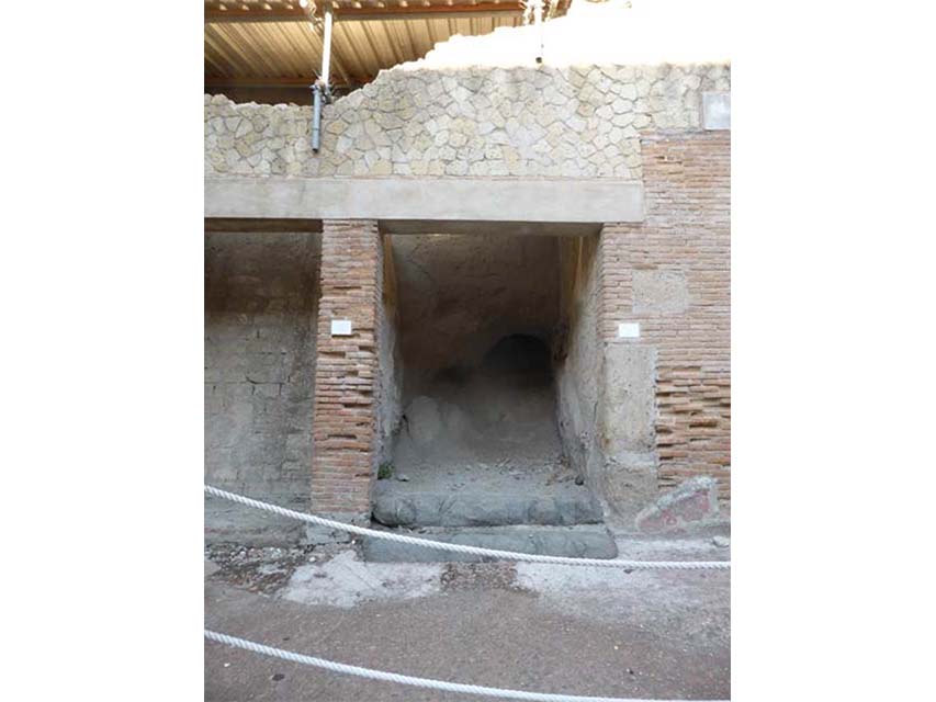 Herculaneum Decumanus Maximus North 7